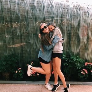 Meet your Posher, Reese